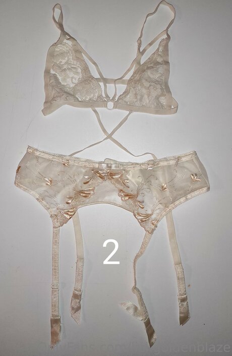 Lizi Goldenblaze Nacktbilder geleakt OnlyFans