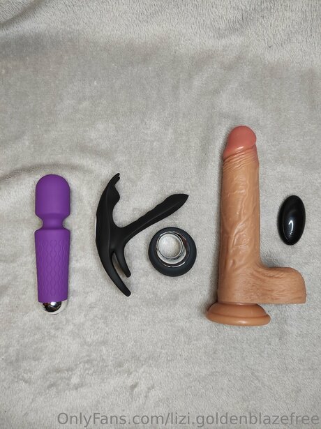 Lizi Goldenblazefree Nacktbilder von OnlyFans geleakt