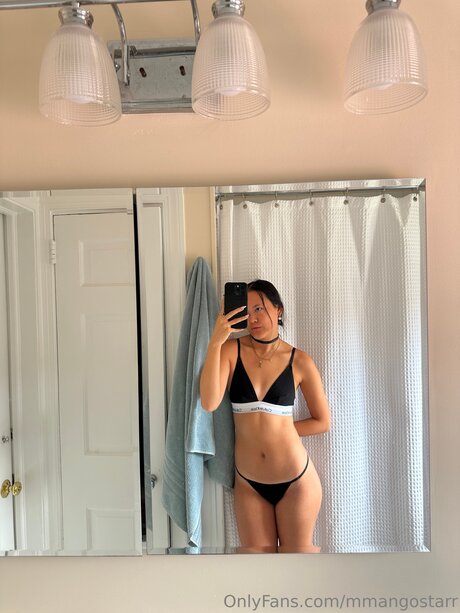 Yuki Moon 0 0 OnlyFans Brüste Bild