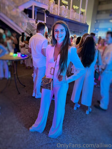 Alliwo OnlyFans Gratis