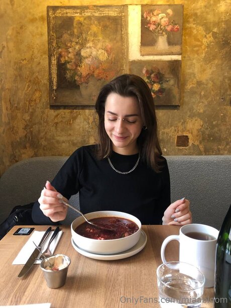 Miaabloom OnlyFans Pornografie