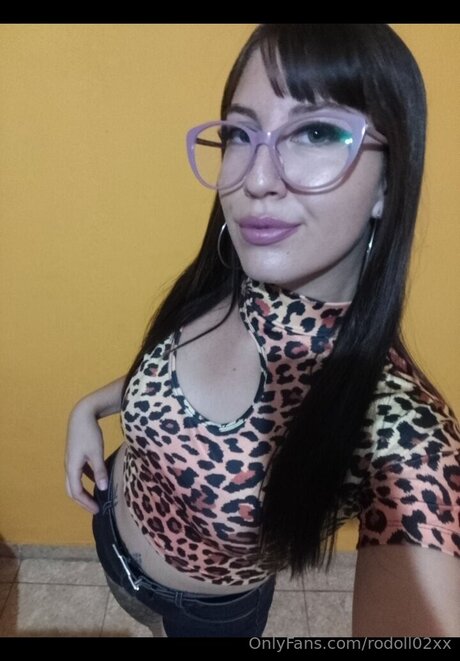 Rodoll02xx OnlyFans nackte Brüste