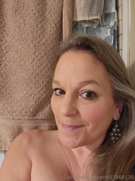 Erin57868135 OnlyFans Star