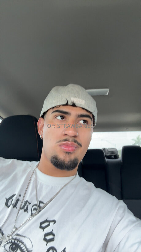 Strawbaries Nacktbilder von OnlyFans