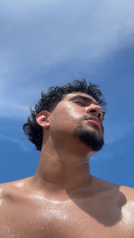 Strawbaries Nacktbilder von OnlyFans