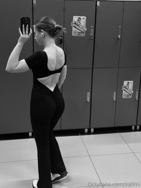 Vallmi Nacktbilder von OnlyFans