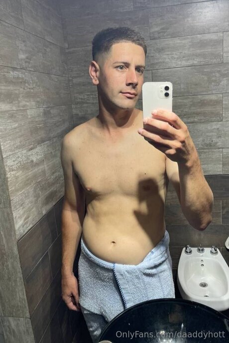Daaddyhott OnlyFans Pornografie