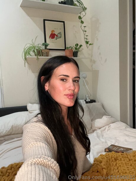 Asmrwitholivia Nacktbilder geleakt OnlyFans