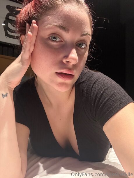 Takekarylle OnlyFans Model Bilder