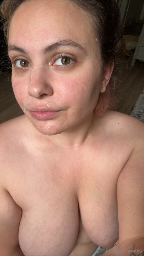 Bbdesssy Heiße OnlyFans Inhalte