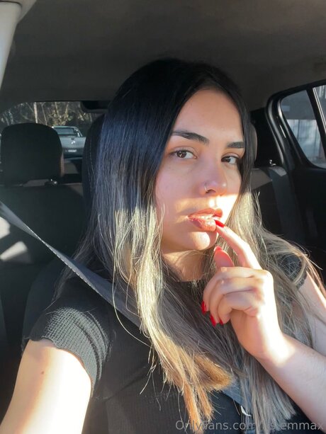 Its Emmax Nacktbilder von OnlyFans geleakt