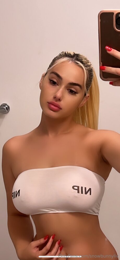 Oliviasnoww69 OnlyFans Modelfoto