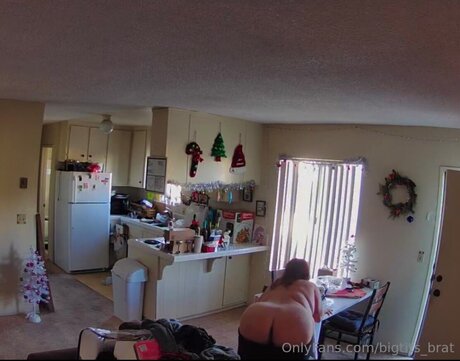 Bigtits Brat NurlyFans-Pornos