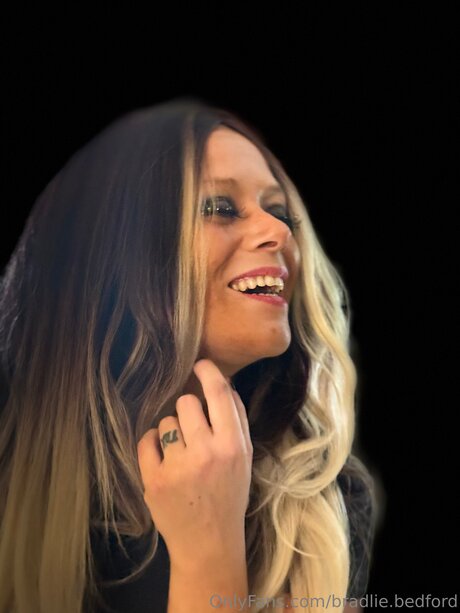 Russinem Nacktbilder auf OnlyFans