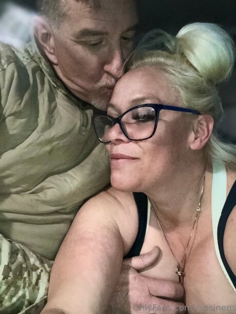 Russinem Oben ohne OnlyFans