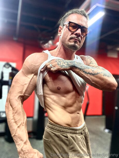 Distractedjohnny Nacktpornos auf OnlyFans