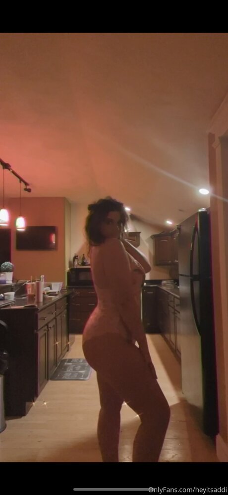 Heyitsaddi OnlyFans Pornografie