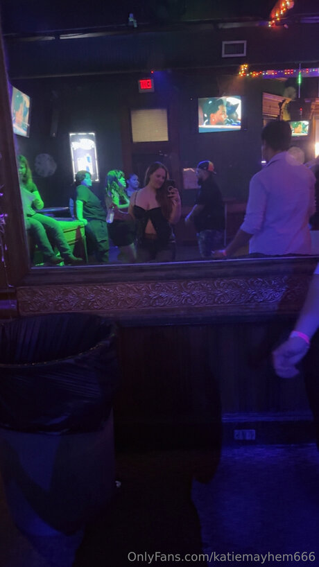 Katiemayhem666 OnlyFans Sextape