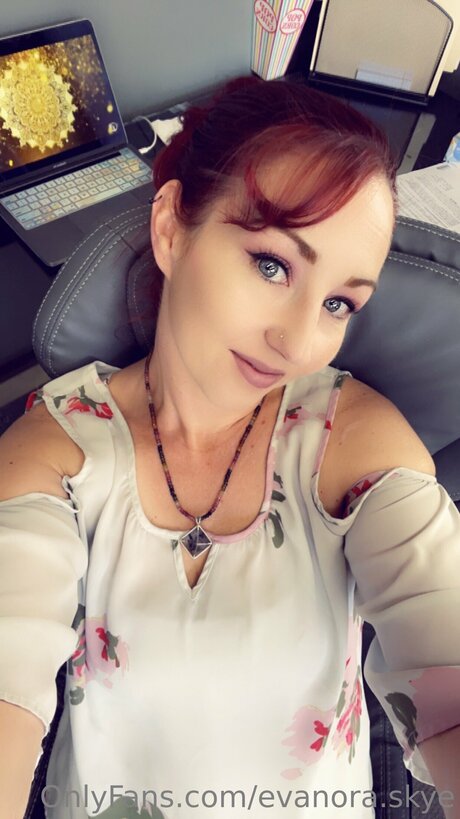 Evanora Skye OnlyFans-Inhalte