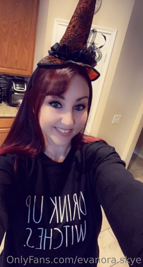 Evanora Skye Nacktbilder von OnlyFans