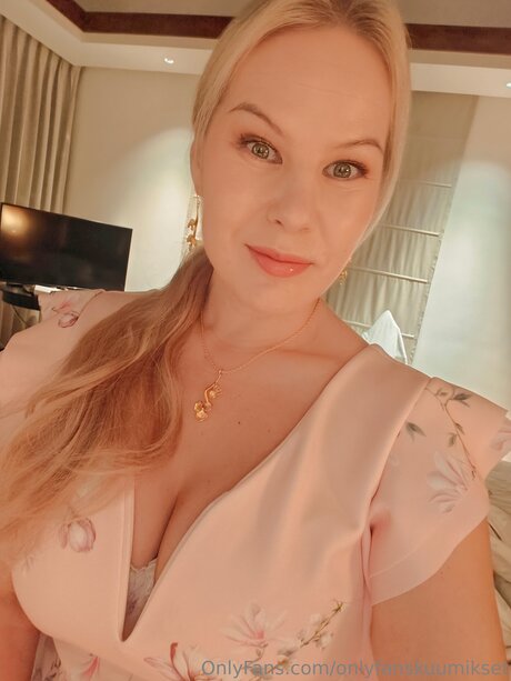 Onlyfanskuumikset Nacktbilder von OnlyFans