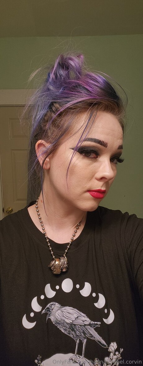 Hannah Rebel Corvin NurlyFans-Brüste