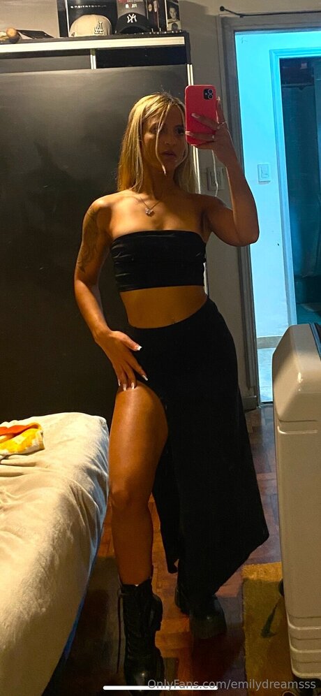 Emilydreamsss Sex auf OnlyFans