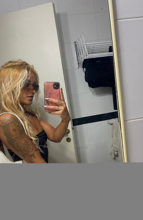 Emilydreamsss OnlyFans Sextape