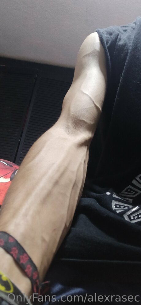 Alexrasec Neue geleakte OnlyFans-Inhalte