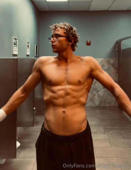 Magicjcharlie OnlyFans gratis