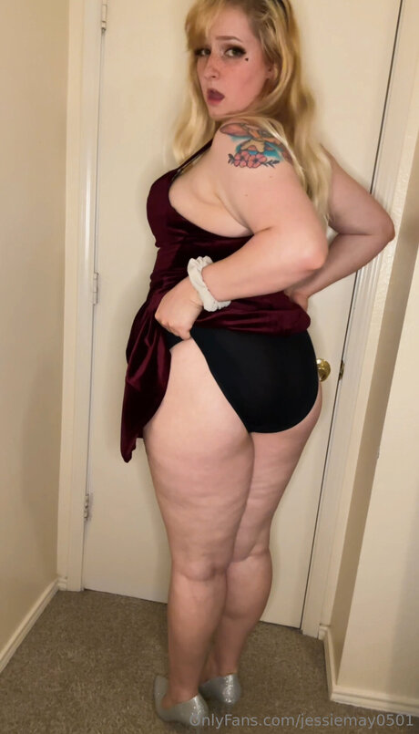 Jessiemay0501 Leaks von Nacktbildern auf OnlyFans