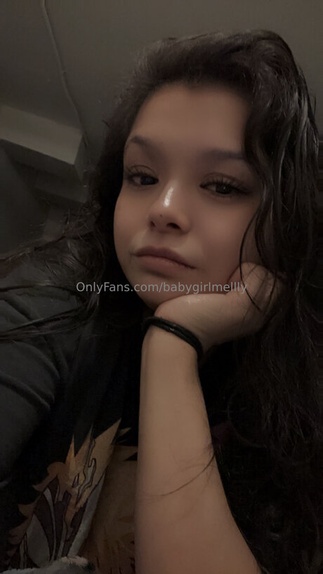 Babygirlmellly Nackt auf OnlyFans Leaks