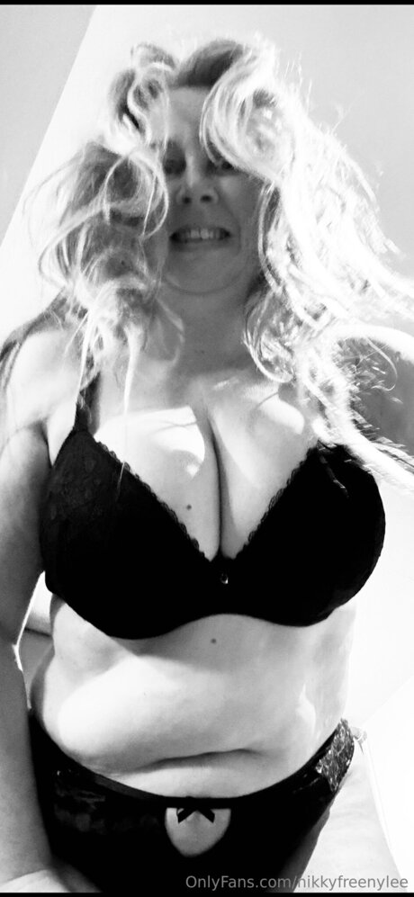 Nikkyfreenylee OnlyFans Leak