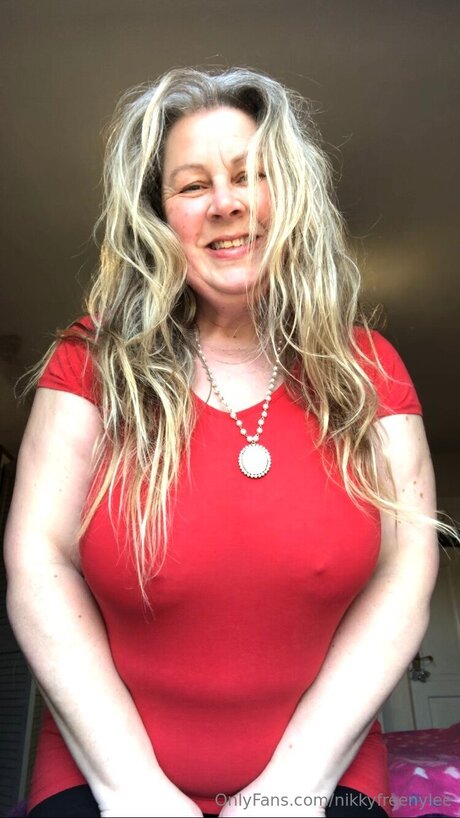Nikkyfreenylee OnlyFans Beiträge