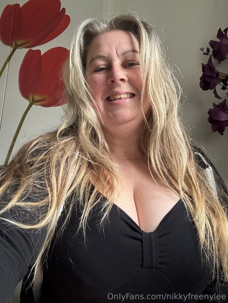 Nikkyfreenylee Auf OnlyFans