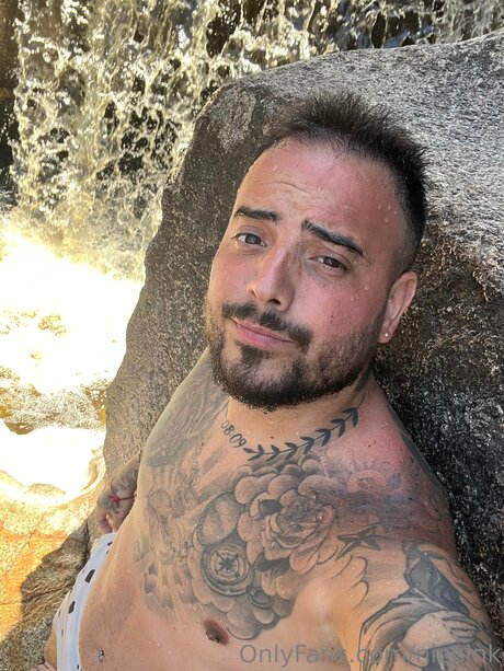 Nicoink OnlyFans nackte Brüste