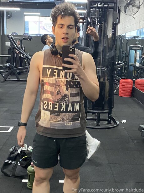 Curly Brown Hairdude Auf OnlyFans