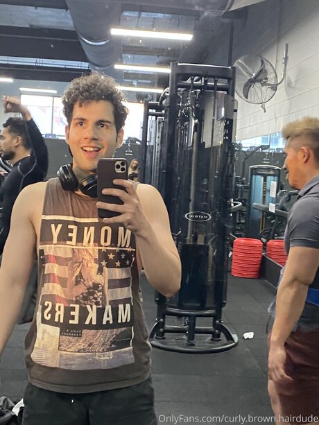 Curly Brown Hairdude OnlyFans-Leak