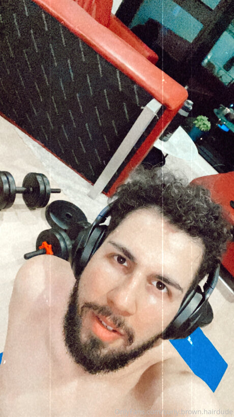 Curly Brown Hairdude OnlyFans geleakt