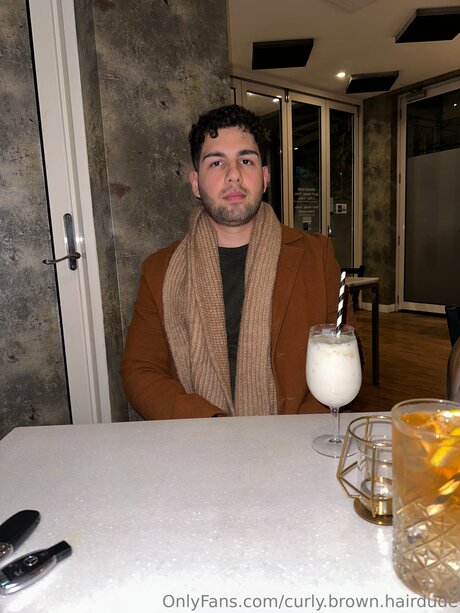 Curly Brown Hairdude Neuer OnlyFans Leak