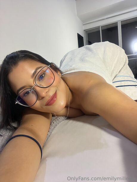 Emilymillerxx Heiße OnlyFans Inhalte