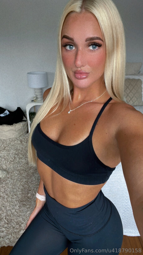 Bellaxmaexo OnlyFans X