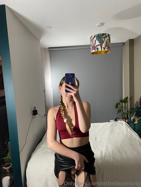 Lottiebloomsvip Nacktbilder-Leaks von OnlyFans