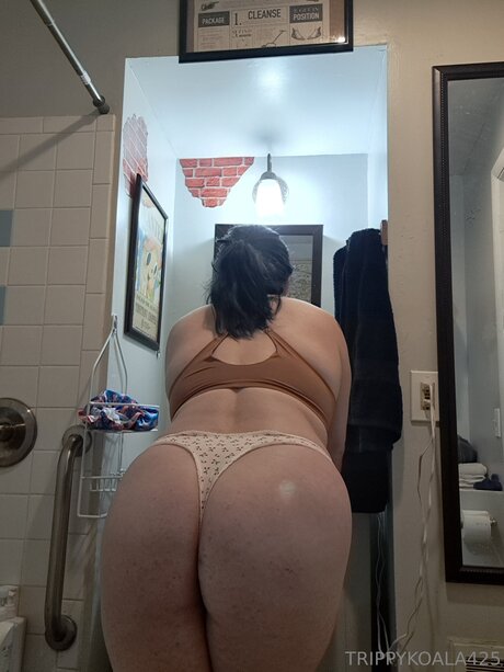 Trippykoala425 Nackt