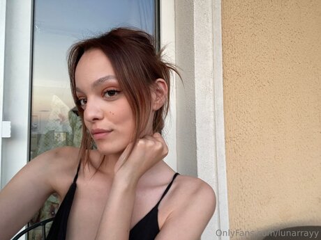 Lunarrayy NSFW OnlyFans