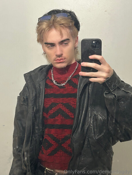 Demondogdyl OnlyFans Striptease