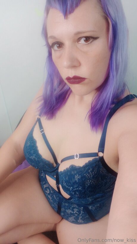 Now Kiss OnlyFans-Creator