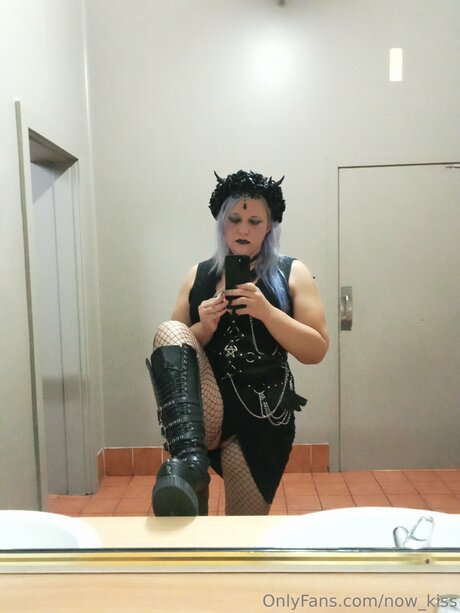 Now Kiss OnlyFans geleakte Bilder