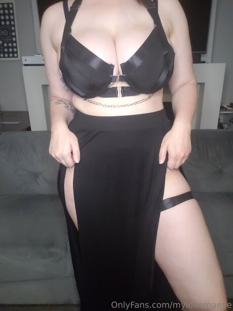 Mylovemaeve OnlyFans-Bilder