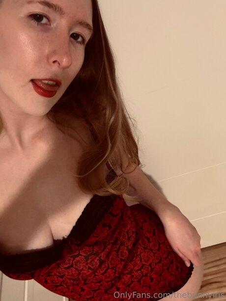 Thebunnyiris OnlyFans Star